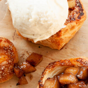 Apple Pie Puff Pastry Cups