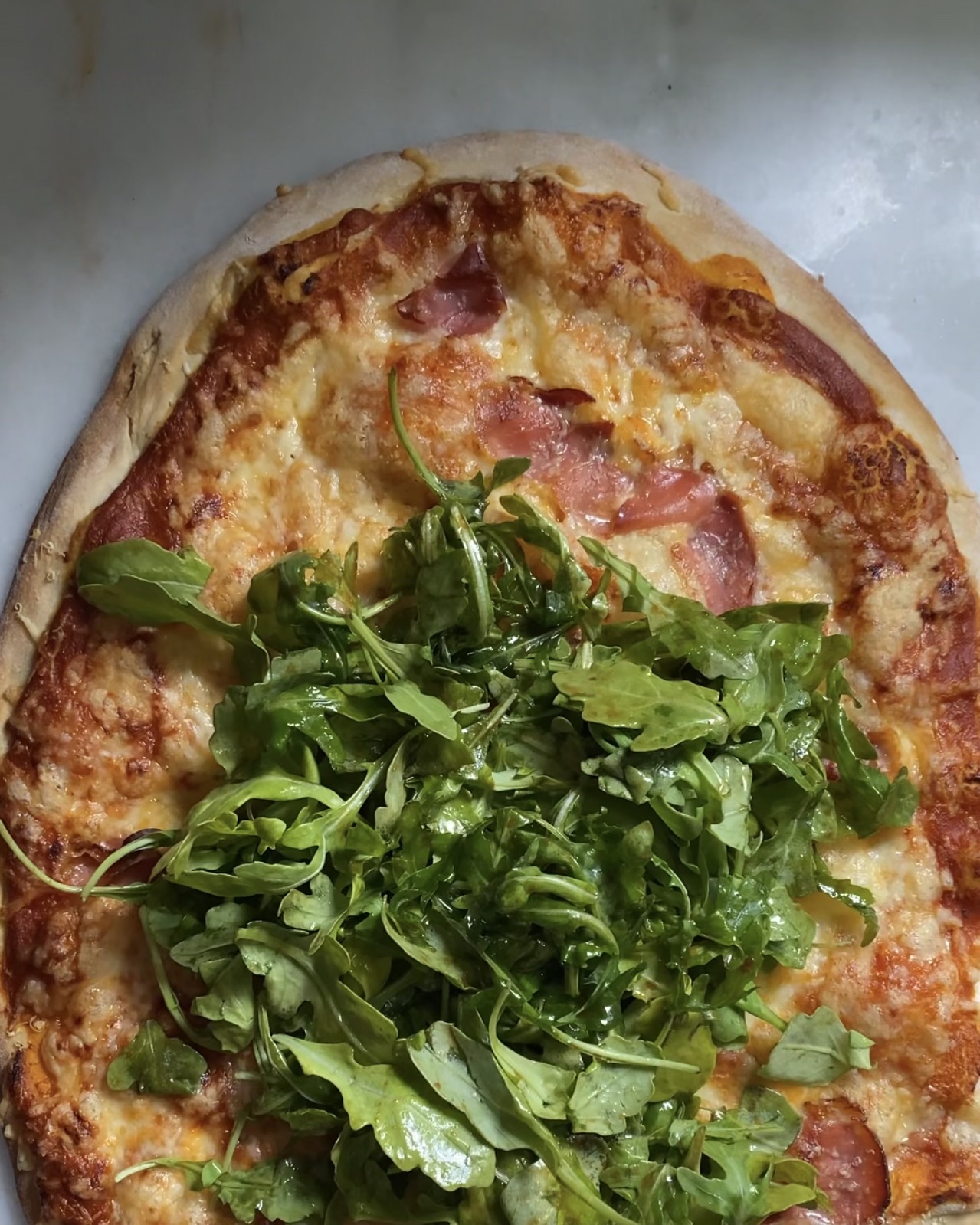 arugula prosciutto pizza w arugula