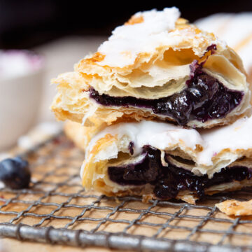 Blueberry Puff Pastry Turnovers