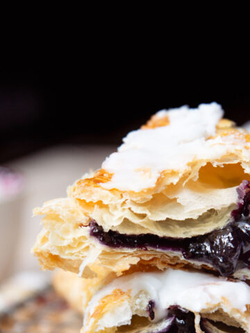 Blueberry Puff Pastry Turnovers