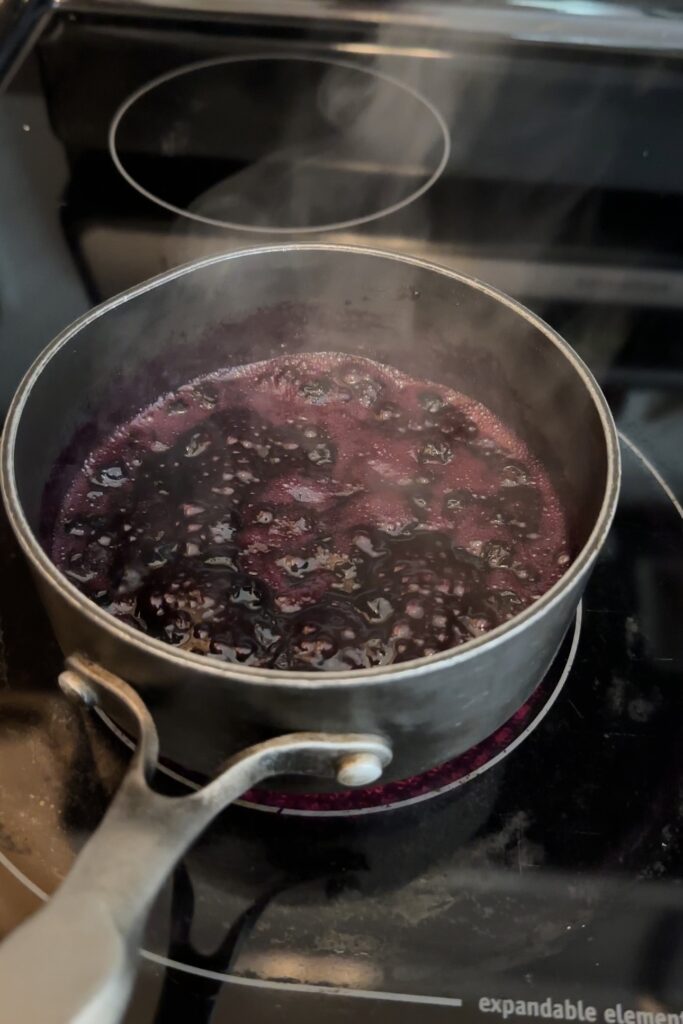 cooked blueberry filling