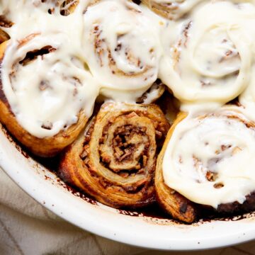 Apple Cinnamon Puff Pastry Rolls