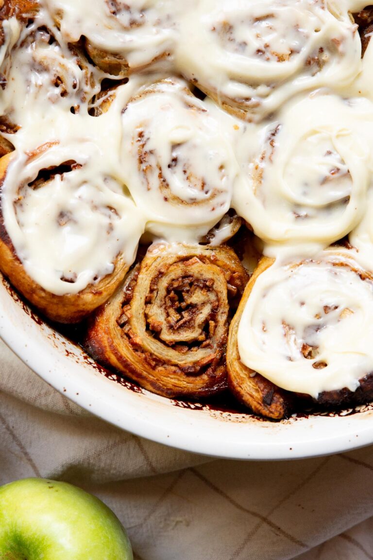 Apple Cinnamon Puff Pastry Rolls